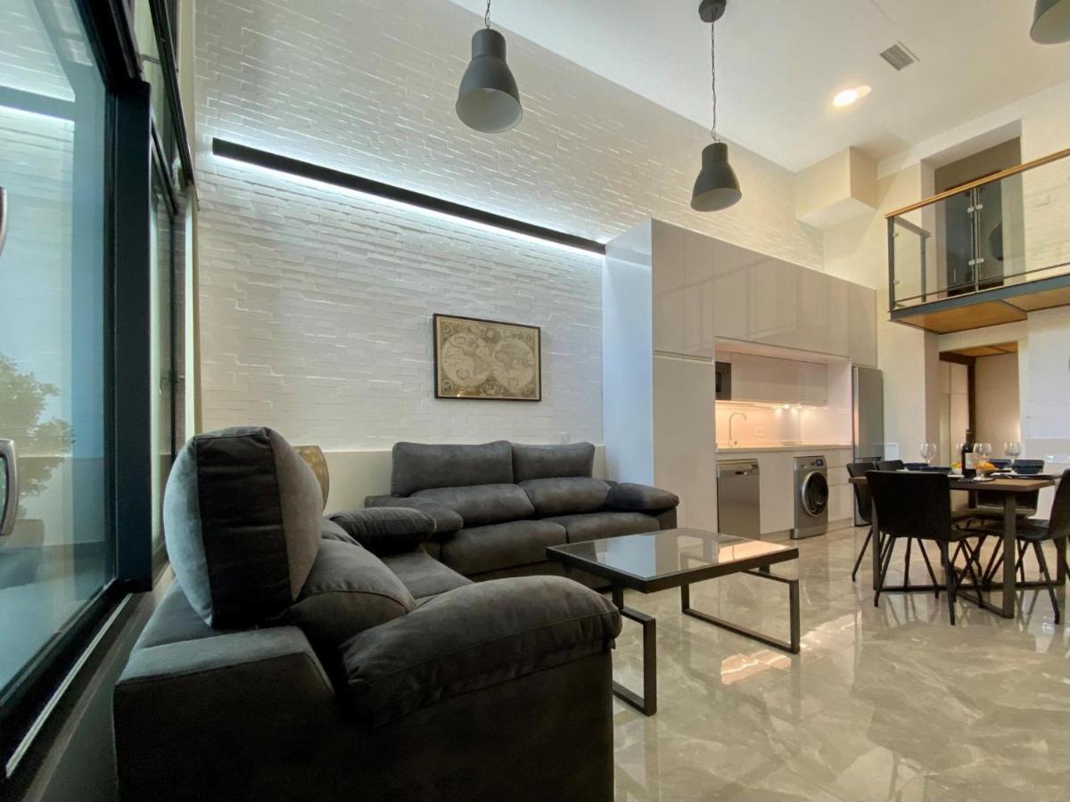 Tr3 Aparcamiento Incluido Familias Loft Almirante * Sewilla